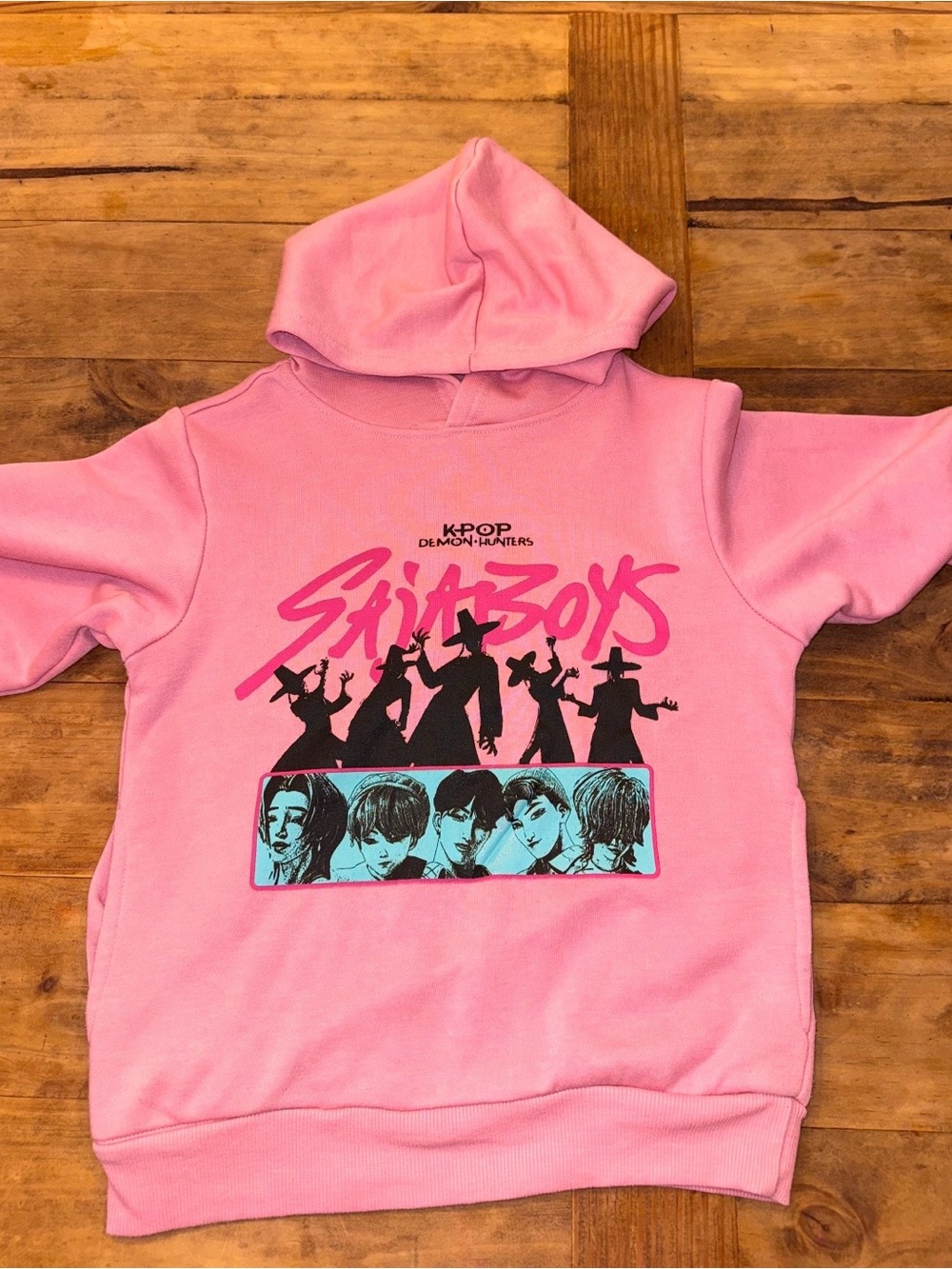 KPop Demon Hunter 1- hoodie 2- long sleeve black , 2- short sleeve boys size 5-6